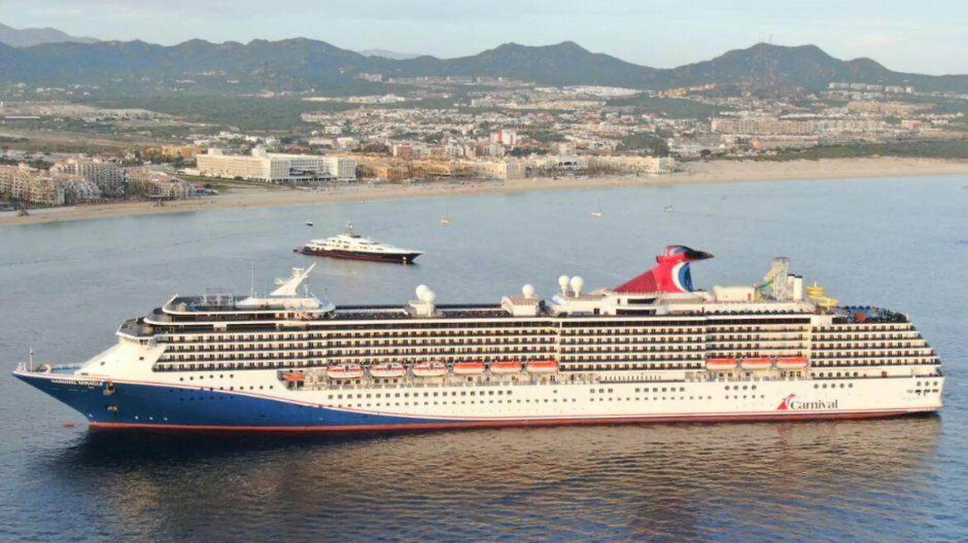 crucero europeo llega a los cabos